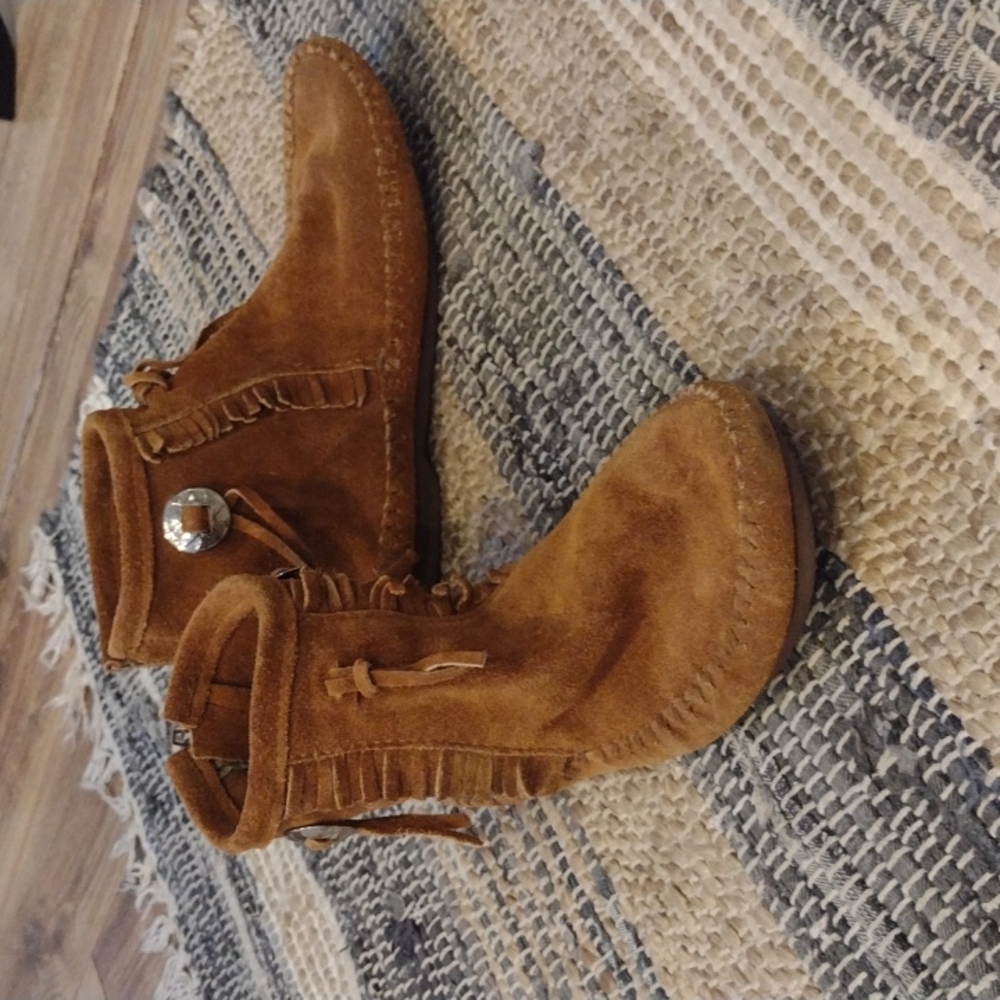 Taos Moccasins